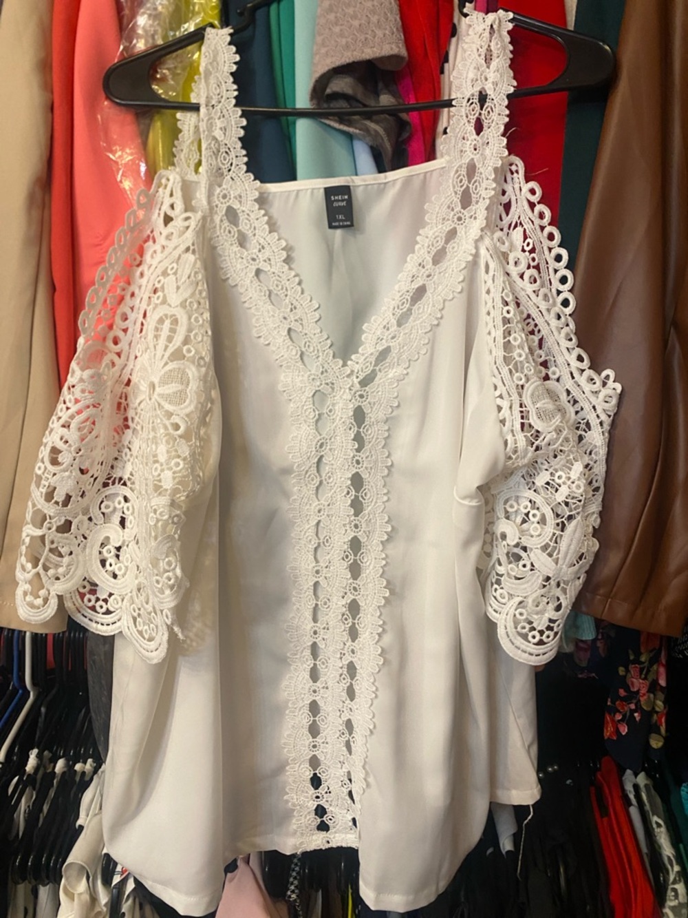 SHEIN White Lace Cold-Shoulder Camisole